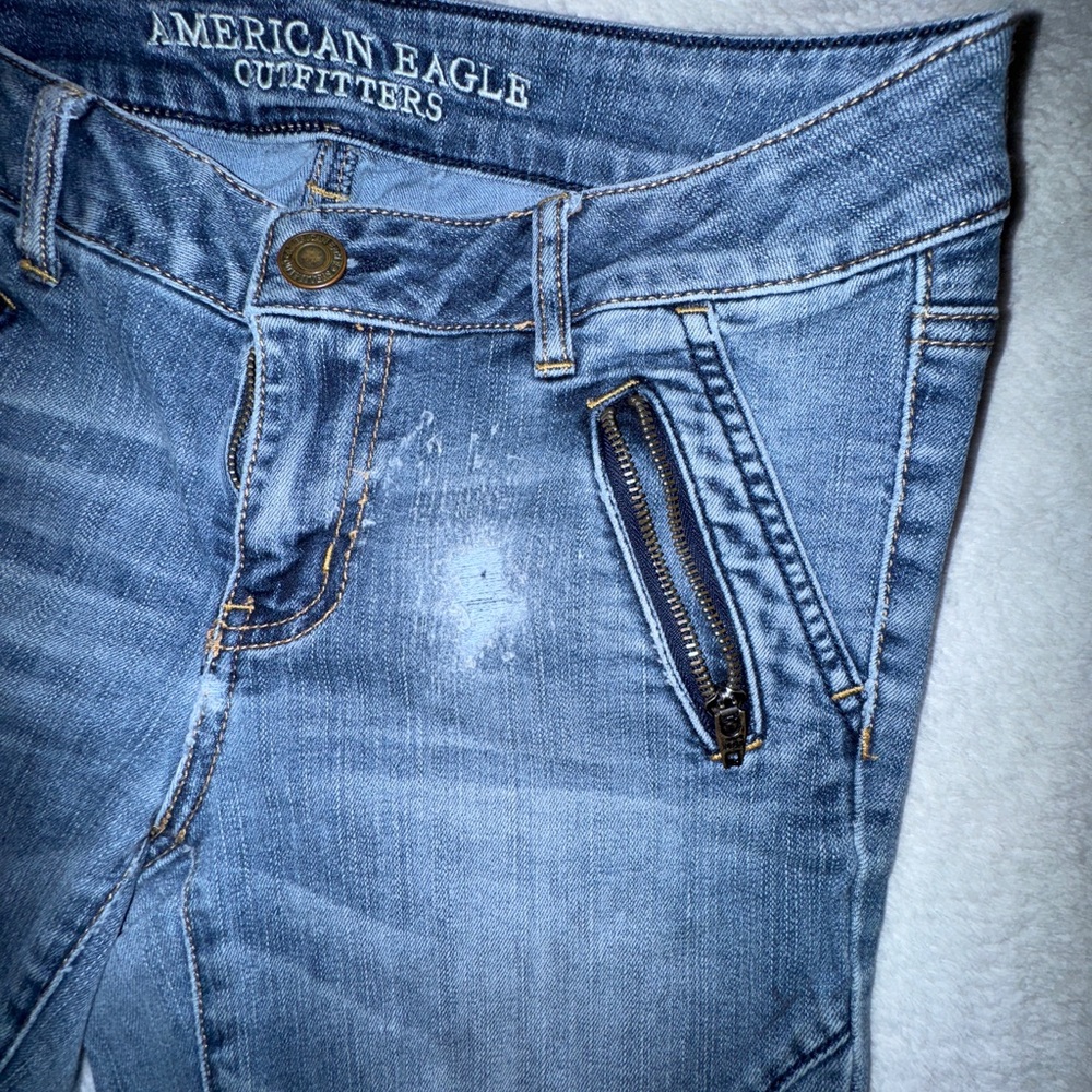 American Eagle Outfitters Women's Light Blue High Rise Jeans